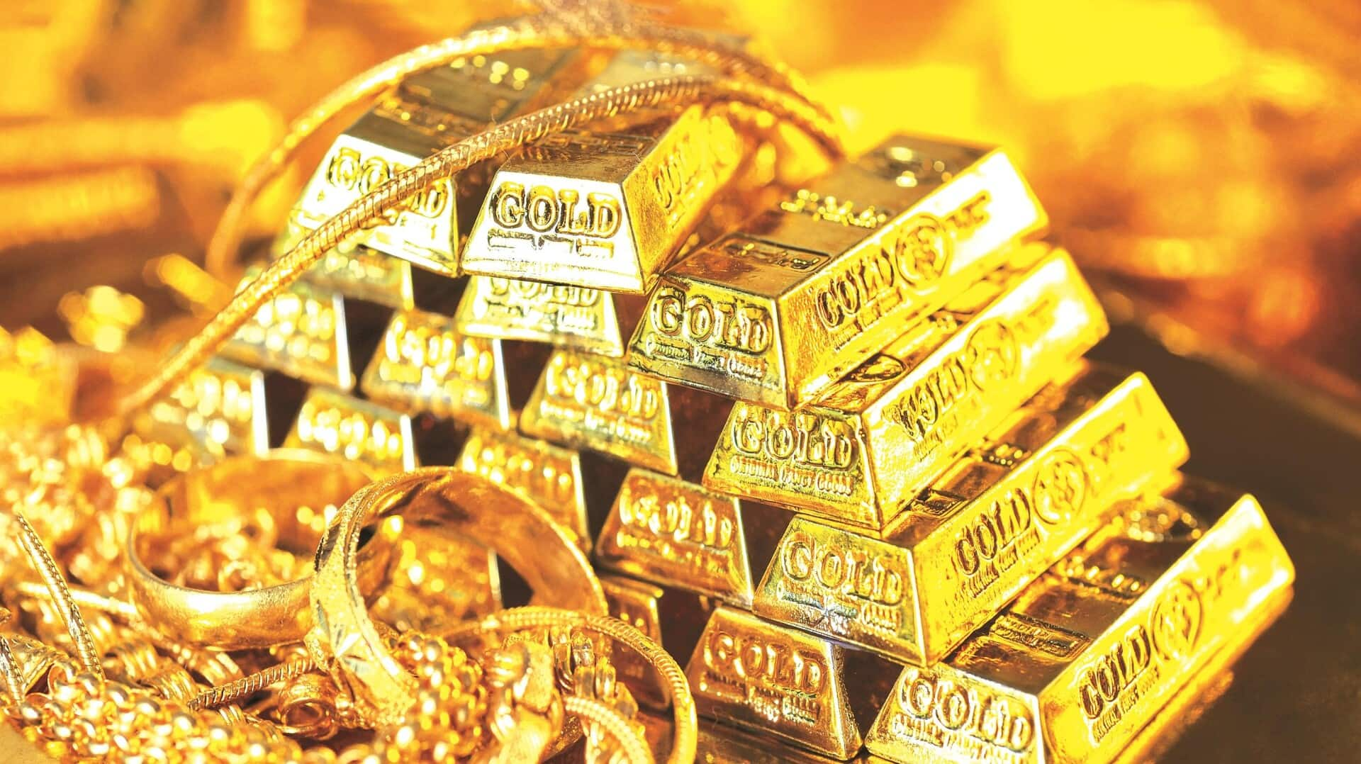 Gold prices touch record high of ₹86,875/10g in India