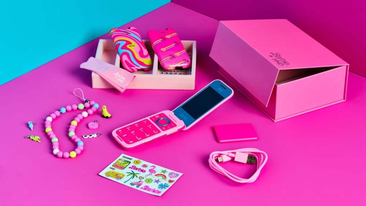 Experience the 90s with the Barbie flip phone from HMD Global