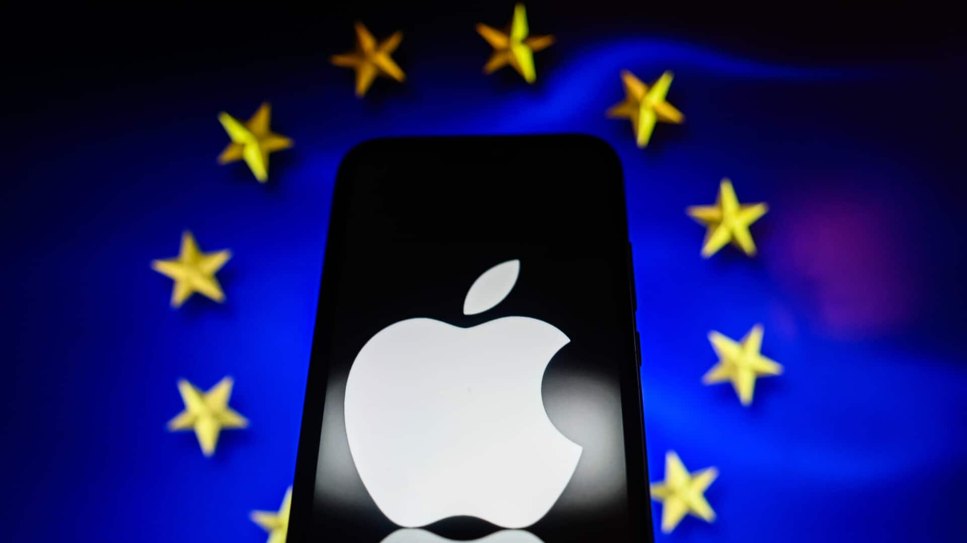 Apple loses decade-long tax dispute in EU, owes €13 billion