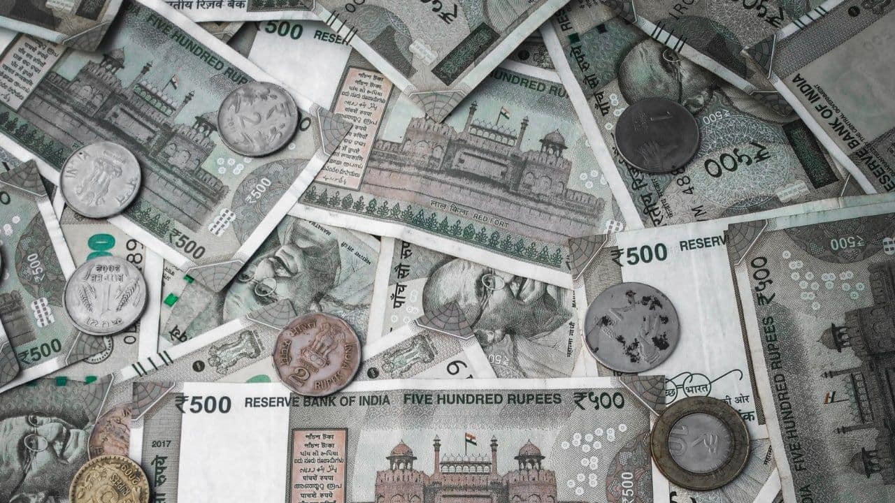 India's fiscal deficit decreases significantly to 8% of annual target