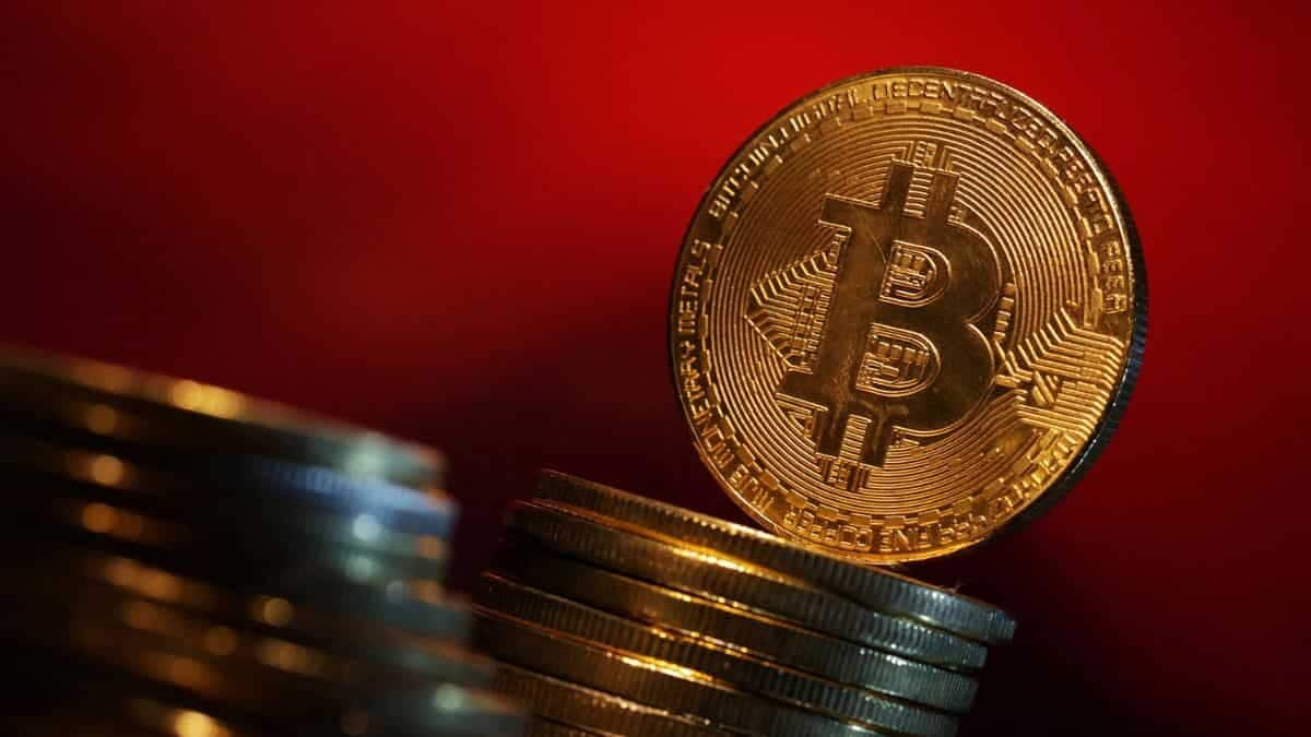 Bitcoin surpasses $94,000 for the first time