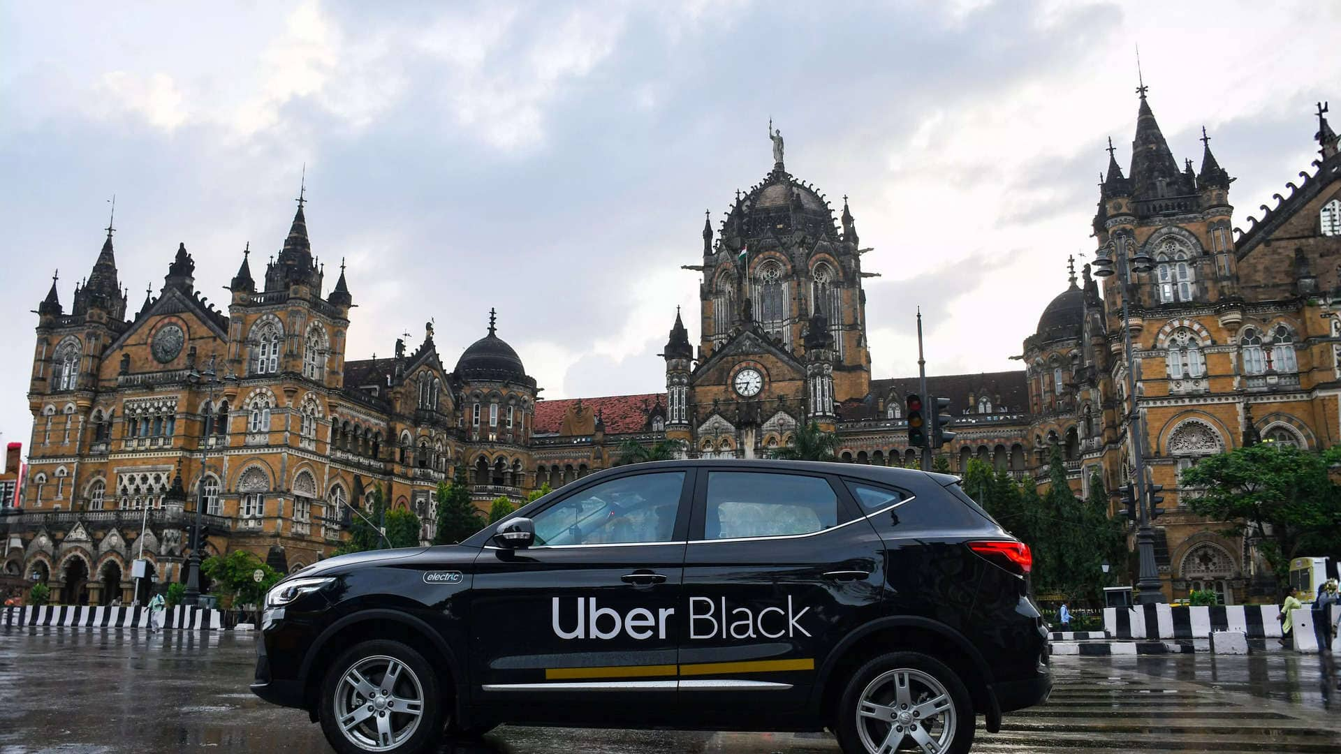 Uber Black returns to offer premium rides in India