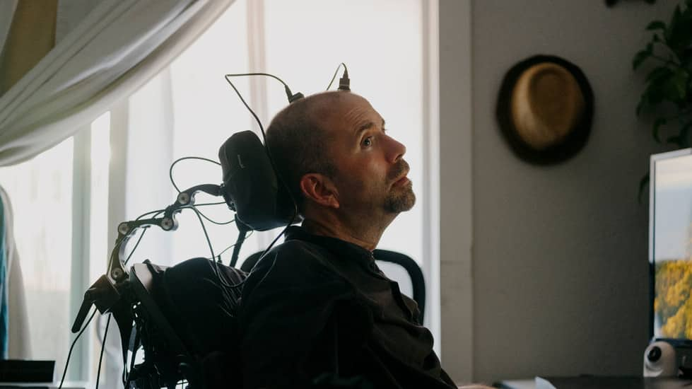 Brain tech breakthrough, AI help ALS patient regain his voice