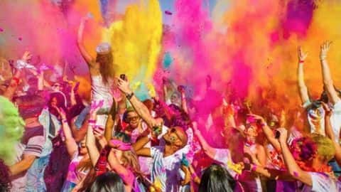 Live and capture your "Holi Hai" moments with these smartphones Live and capture your "Holi Hai" moments with these smartphones