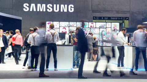 Patent suggests Samsung could be working on a blockchain smartphone Patent suggests Samsung could be working on a blockchain smartphone