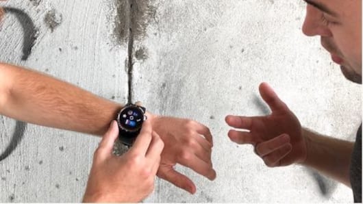 This smartwatch can help you become a polyglot
