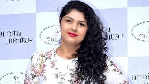 Boney Kapoor's daughter Anshula slams a fan for dissing Janhvi Boney Kapoor's daughter Anshula slams a fan for dissing Janhvi