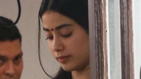 Janhvi Kapoor resumes 'Dhadak' shoot, post Sridevi's demise Janhvi Kapoor resumes 'Dhadak' shoot, post Sridevi's demise