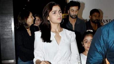 Alia Bhatt, Ranbir Kapoor snapped post dinner with family Alia Bhatt, Ranbir Kapoor snapped post dinner with family
