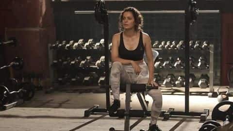 This video of Kangana doing a perfect handstand is #FitnessGoals This video of Kangana doing a perfect handstand is #FitnessGoals