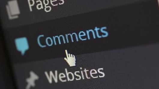 Amazon battles with fake reviews