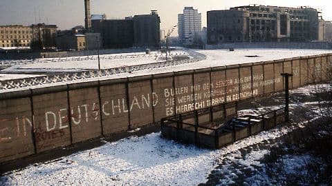 Official who accidentally opened the Berlin Wall dies Official who accidentally opened the Berlin Wall dies
