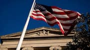 US job market steady as weekly claims fall to 197,000