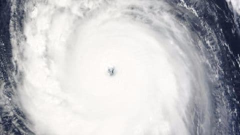 Central Philippines in darkness; Typhoon Melor weakens Central Philippines in darkness; Typhoon Melor weakens