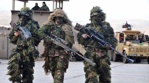 British troops test Harry Potter-style invisibility cloak British troops test Harry Potter-style invisibility cloak