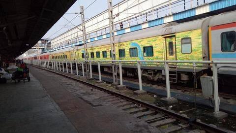 Rajdhani trips between Delhi, Mumbai get extended for 1 month Rajdhani trips between Delhi, Mumbai get extended for 1 month