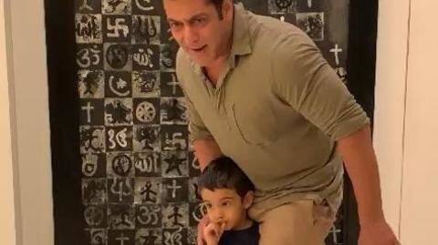 While mamu tries to talk, Ahil picks his nose While mamu tries to talk, Ahil picks his nose