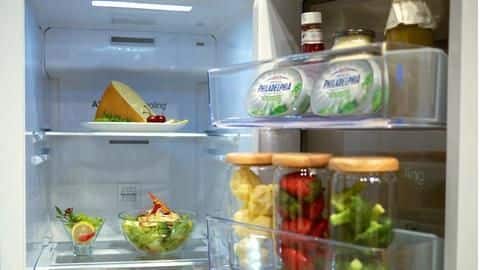 Bengaluru: Samaritans fight India's hunger problem through community fridges Bengaluru: Samaritans fight India's hunger problem through community fridges