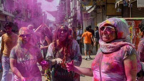 Delhi holi: 1,918 booked for drunk driving; 9,300 booked overall Delhi holi: 1,918 booked for drunk driving; 9,300 booked overall