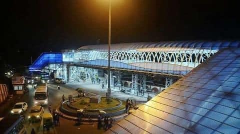 Mumbai-Thane skywalk to benefit 25,000 commuters every day Mumbai-Thane skywalk to benefit 25,000 commuters every day