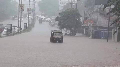 Rains cripple Mumbai: Flights and trains delayed, water-logging, traffic jams Rains cripple Mumbai: Flights and trains delayed, water-logging, traffic jams