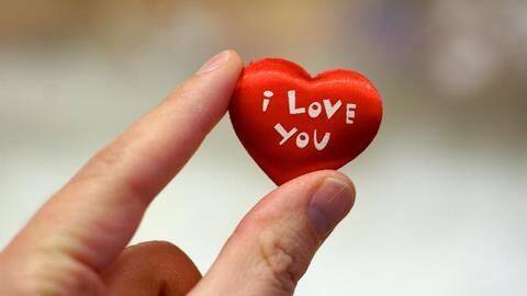 4,000 posters, many videos: Kolkata man's efforts for his love 4,000 posters, many videos: Kolkata man's efforts for his love