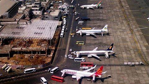 100 flights cancelled as Mumbai Airport shuts-down for two days 100 flights cancelled as Mumbai Airport shuts-down for two days