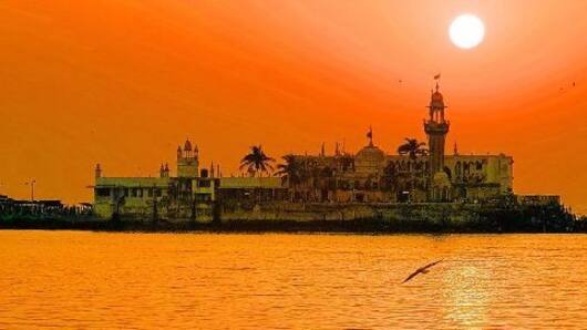 Ban on women in Haji Ali
