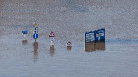 Central Europe floods, thousands evacuated