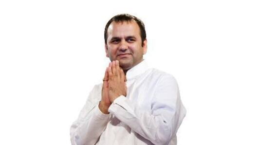 Maheish Girri's hunger strike against Kejriwal