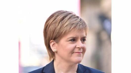 Scottish leader Nicola Sturgeon threatens to veto Brexit