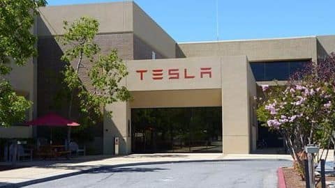 Fatal Tesla crash invites US investigation Fatal Tesla crash invites US investigation