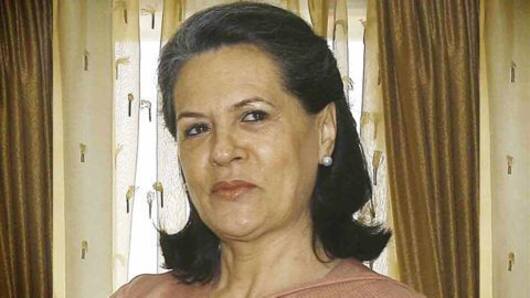 Ex-Congress veteran levels charges at Sonia Gandhi