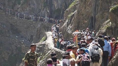 13 Amarnath pilgrims injured as vehicle rams into stationary truck 13 Amarnath pilgrims injured as vehicle rams into stationary truck