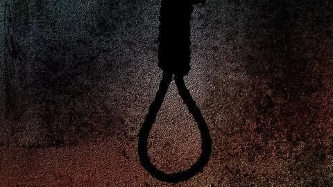 Delhi: Man stabs 55-year-old employer, later hangs himself Delhi: Man stabs 55-year-old employer, later hangs himself