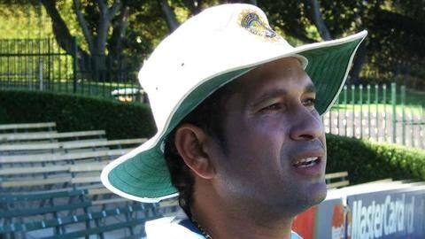 Tendulkar urges Nitin Gadkari to act against fake helmet makers Tendulkar urges Nitin Gadkari to act against fake helmet makers