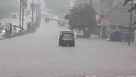 #KeralaFloods: India Inc extends relief measures to victims through donations #KeralaFloods: India Inc extends relief measures to victims through donations