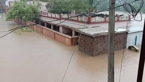Cyclone Titli weakens into deep depression; Odisha rivers in spate Cyclone Titli weakens into deep depression; Odisha rivers in spate