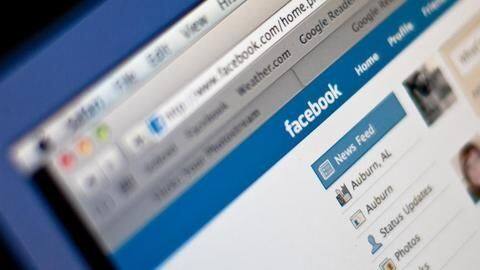 FB, Twitter to help EC check fake news during polls FB, Twitter to help EC check fake news during polls