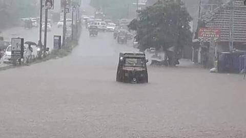 Punjab issues red alert in view of heavy rain Punjab issues red alert in view of heavy rain