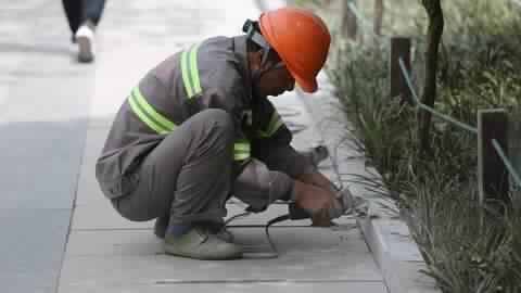 Germany to ease immigration rules to tackle worker shortage Germany to ease immigration rules to tackle worker shortage