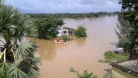 #KeralaFloods: More than 11,000 insurance claims worth Rs. 1,200cr filed #KeralaFloods: More than 11,000 insurance claims worth Rs. 1,200cr filed