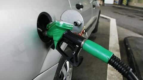 Petrol prices hiked 17 paise/liter, diesel 21 paise/liter after Karnataka-polls Petrol prices hiked 17 paise/liter, diesel 21 paise/liter after Karnataka-polls