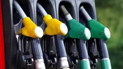 Maharashtra announces additional cut of Rs. 2.5/liter on fuel prices Maharashtra announces additional cut of Rs. 2.5/liter on fuel prices