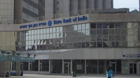 PSU banks suffer whopping Rs. 87,000cr loss in FY18 PSU banks suffer whopping Rs. 87,000cr loss in FY18