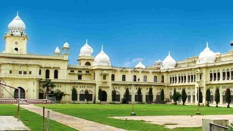 Over dozen teachers attacked in Lucknow University, varsity closed Over dozen teachers attacked in Lucknow University, varsity closed