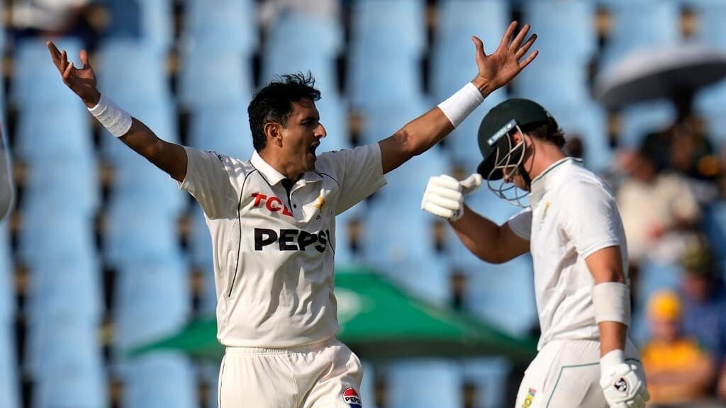 Mohammad Abbas claims 6/54 versus South Africa in Centurion Test