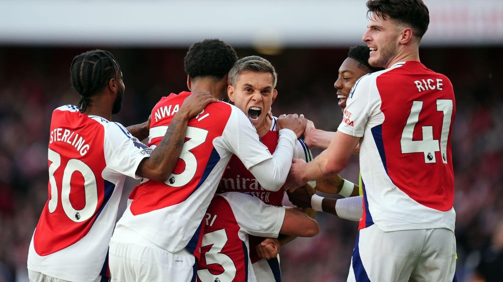 Arsenal's late surge secures victory over Leicester in Premier League