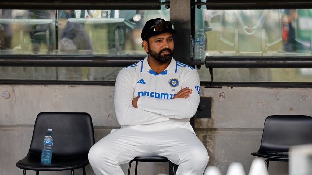 Ponting concerned over Rohit's Test form, suggests batting position change