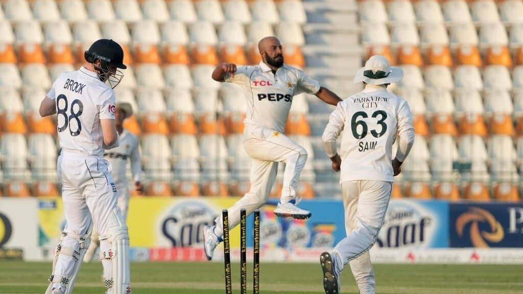 Sajid Khan's 'dream wicket' fuels Pakistan's dominance over England